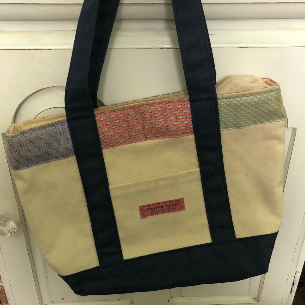 Tote bag